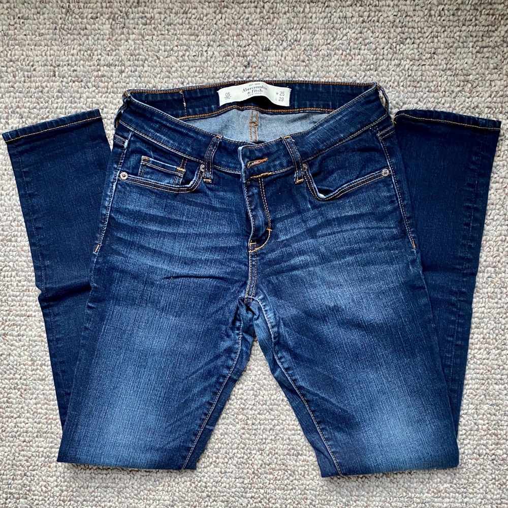 A&F Jeans - Size 0S (25W x 29L)